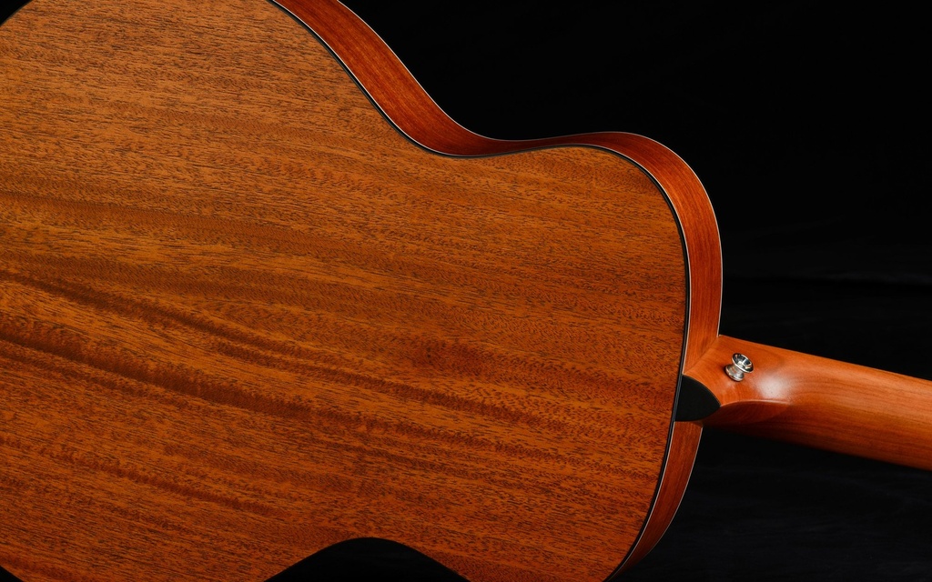 M2131WNback.jpg?format=2500w