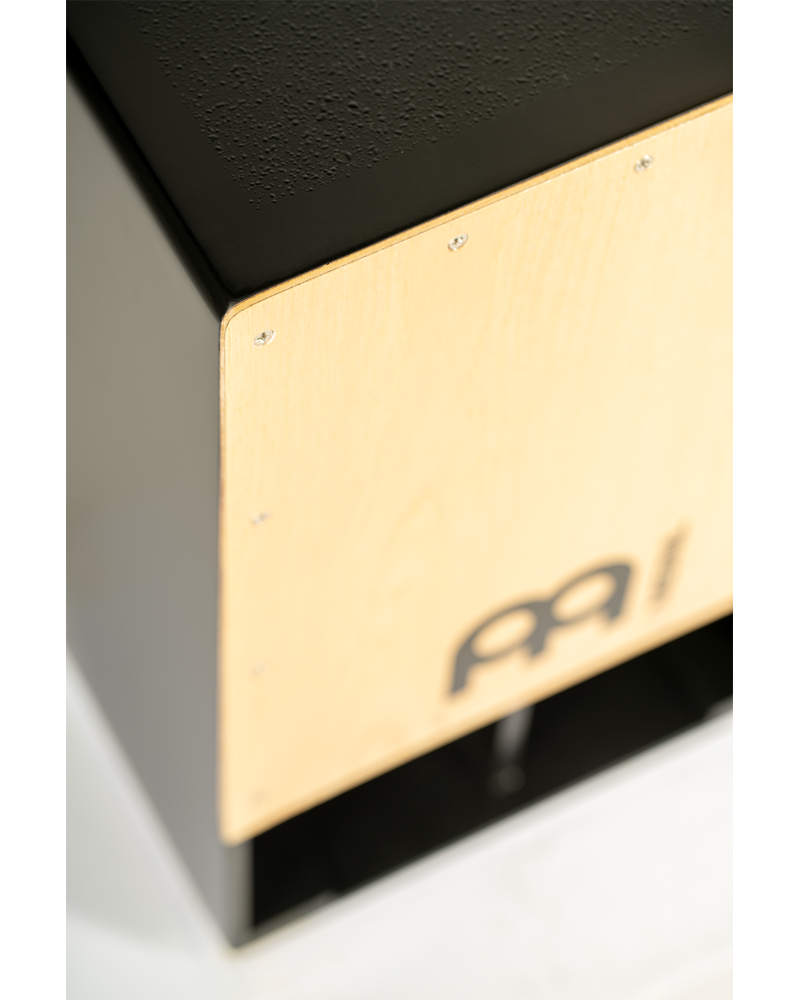 SUBCAJ1AWA_web_detail_02.png